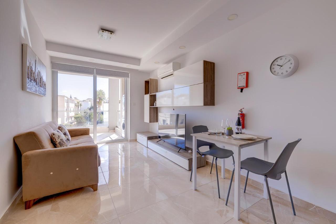 Modern 1Br Apartment In Central St Julian'S Saint Julian's Dış mekan fotoğraf