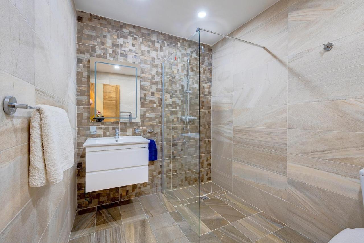 Modern 1Br Apartment In Central St Julian'S Saint Julian's Dış mekan fotoğraf